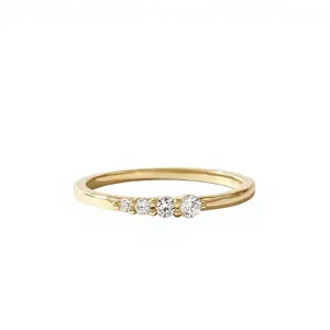 Meilleurs prix Bague de mariage empilable vintage en or massif 18 carats avec diamant de laboratoire certifié serti à griffes pour occasions de fête - Product Image 1