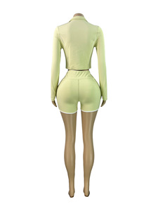 Conjunto Deportivo de Dos Piezas para Mujer, Top Corto Ajustado con Cierre y Pantalones Cortos, Personalizable con Logotipo, de Alta Calidad, para Yoga - Product Image 6