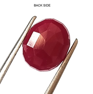 Pierre précieuse naturelle en rubis africain de 5,60 carats, taille ovale, facettée, non montée - Product Image 6