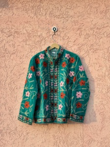 Chaqueta Bomber de Invierno Abierta, Hecha a Mano, de Lona de Pato con Diseño Floral Suzani, 100% Algodón, Ecológica, Reversible, Informal, para Otoño - Product Image 3