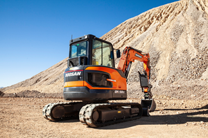 Mini-excavatrice Doosan DX55-5B, vente directe d'usine, haute qualité, excavatrice compacte de 5,5T pour projets de construction, disponible en stock dès maintenant - Product Image 5