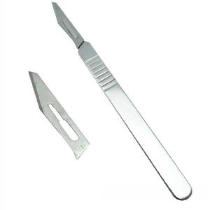 Cuchilla Quirúrgica de Acero Inoxidable Personalizada de la Mejor Calidad, Fuente de Alimentación Manual, Instrumentos Quirúrgicos Básicos, CE ISO, por Grip Surgical - Product Image 1