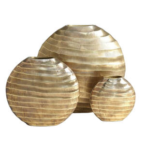 Macetas y macetas de oro antiguo Juego de 3 jarrones de mesa de lujo de primera calidad Maceta y macetas modernas al por mayor - Product Image 1