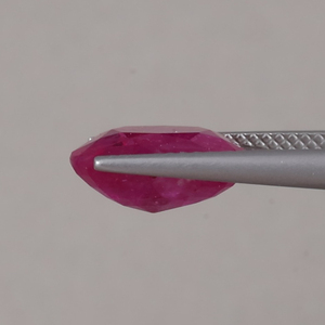 Rubis naturel en vrac de qualité supérieure, 5,99 carats, rose, taille ovale 12x10mm, certifié IGI, taillé à la main, clair, pour la joaillerie - Product Image 2