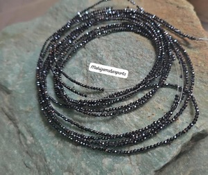 Cuentas facetadas redondas de moissanita negra de 2 mm a 2,50 mm - 120 pulgadas, cuentas hechas a mano al por mayor para la fabricación de joyería - Product Image 1
