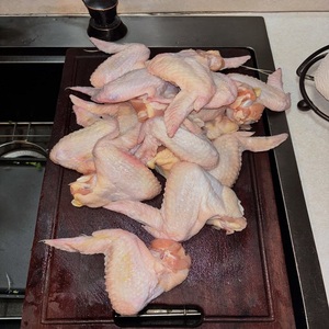 Ailes de poulet congelées biologiques halal de qualité supérieure - 3 articulations, emballage en vrac avec vitamines - Product Image 4