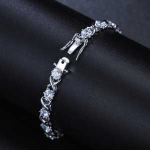 Pulsera de tenis XO de oro con diamantes cultivados en laboratorio para mujer, diseño de eslabones de lujo 'Abrazos y Besos', corte brillante redondo, certificado IGI - Product Image 3