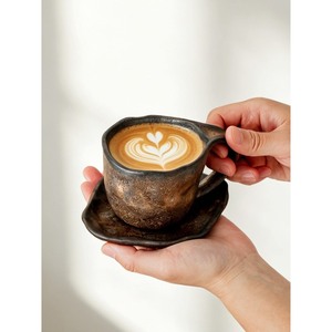 แก้วกาแฟเซรามิกทำมือทนความร้อนสำหรับน้ำชายามบ่าย พร้อมถาดสไตล์วาบิซาบิ ลายหัวใจสำหรับลาเต้อาร์ต - Product Image 2