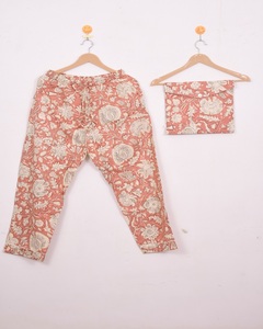 Ensemble de pyjamas en coton imprimé à la main de Jaipur, style vintage, boutonné, respirant, pour l'été - Product Image 3