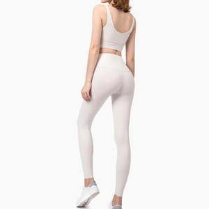 Ensembles de yoga pour femmes les plus vendus, personnalisables, respirants, avec logo frontal, écologiques, 2 pièces, tenues de sport pour la gym et le yoga - Fournisseur en gros - Product Image 5