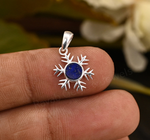 Colgante Unisex de Plata 925 con Baño de Rodio, Diseño de Copo de Nieve con Gema de Lapislázuli de 5mm, Estilo Clásico Cristiano - Product Image 3