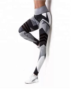 Leggings de yoga de cintura alta con logotipo personalizado y malla de patchwork para mujer, transpirables, lisos y de longitud completa - Product Image 6