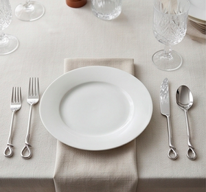 Juego de cubiertos de acero inoxidable con acabado espejo, perfecto para vajilla elegante y accesorios de cocina. - Product Image 4