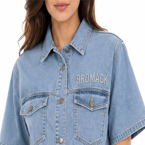Chemise en jean à manches courtes pour femmes, surchemise décontractée à boutons, vêtements décontractés modernes, chemise en jean de style streetwear d'été pour femmes - Product Image 5