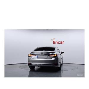 Lexus ES Executive 2024 con Cámara Trasera, Asientos de Cuero, Volante a la Izquierda - 44,923 km - Product Image 4