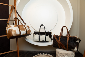 Sac de sport en cuir de vachette fait à la main sac de voyage de nuit vintage pour hommes et femmes idéal pour le camping, la randonnée et les escapades de week-end - Product Image 4