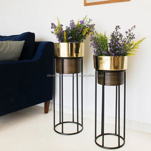 Miroir mural rectangulaire en métal de style moderne avec cadre en verre et fer de qualité pour la décoration directe de la chambre à coucher et du salon - Product Image 3