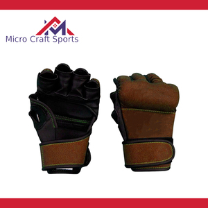 Gants de boxe et de MMA professionnels en cuir PU avec logo personnalisé, fermeture réglable, antidérapants, sangle de poignet ajustable, fabriqués au Pakistan - Product Image 5
