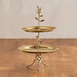 Collection exclusive de supports à gâteaux en métal, présentoirs à desserts, supports à cupcakes, présentoirs de luxe - Product Image 3
