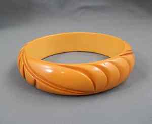 Brazaletes de Resina con Curvas Onduladas, Accesorios Elegantes con Diseño Artístico, Ideales para Bodas y Otros Eventos, con Perlas - Product Image 5