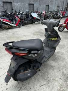 Para Scooter de Gasolina YAMAHA RSZ Usado, Exportado de Taiwán - Product Image 3