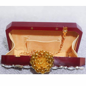 Bolso de mano de resina moderno y artístico para mujer con cierre de cremallera, ideal para fiestas nupciales, accesorio femenino de la marca MULTI CRAFT - Product Image 5