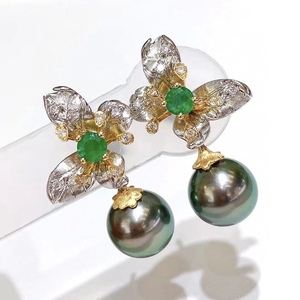 Pendientes Colgantes Versátiles y Elegantes G18K, Perla Natural Dorada de 10-11 mm con Delicado Brillo de Cuero Limpio, Estilo Básico - Product Image 1