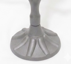 Lanternes et chandeliers de sol en aluminium gris antique, faits à la main, écologiques et durables, à 5 bras, de qualité supérieure, en métal. - Product Image 5