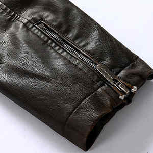 Chaqueta de Motociclista de Cuero Marrón Vintage Personalizada para Hombre, con Hombros Acolchados, Cuello Alto, Corte Ajustado, para Invierno - Product Image 4