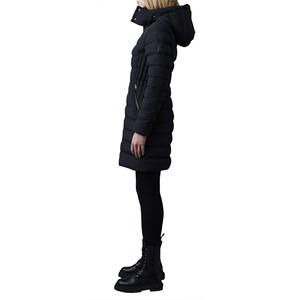 Chaqueta Larga Acolchada para Mujer, Color Negro, de Alta Calidad, con Logotipo Personalizable, Tejido Transpirable, Relleno de Algodón, Ultra Cálida - Product Image 3