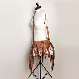 Bolso Bandolera de Cuero Genuino 100% con Flecos Largos, Diseño Floral y Grabado, Color Marrón y Blanco, Estilo Vintage para Mujer, 2026 - Product Image 3