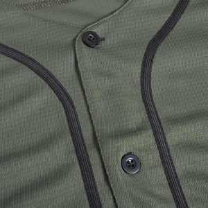 T-shirt en jersey vert olive à col rond, uni avec accent de passepoil noir, manches courtes, anti-humidité, coupe classique, couleur unie, OEM - Product Image 6