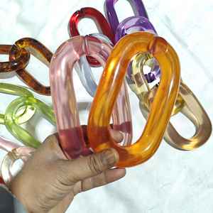 Divisor de Habitaciones Decorativo de Pared con Eslabones de Cadena Hechos a Mano en Resina Ecológica Transparente y Colorida, Estilo Ángel - Product Image 2