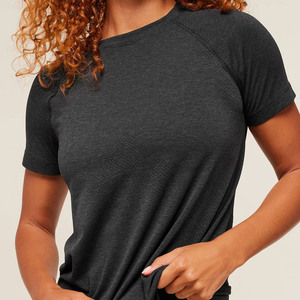 Camiseta informal de manga corta para mujer, cuello redondo, corte regular, tejido de punto, transpirable, de secado rápido, para uso diario, ajuste relajado, transpirable - Product Image 2