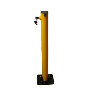 Barrière de stationnement pliable avec verrouillage à clé pour la sécurité des véhicules - Product Image 1
