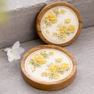 Plateau en émail boisé à imprimé floral classique, motif fleur jaune, vaisselle vintage pour mariage - Product Image 4