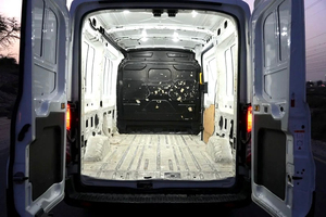 Utilisé pour d Transit 350/ 2021 GCC 154 Km 299Hp 4 portes 2 places 4 cylindres Transmission manuelle 2000-2499cc Diesel conduite à gauche - Product Image 6