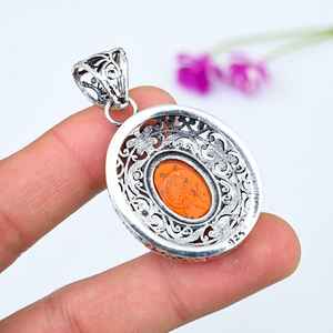 Magnifique pendentif ovale en argent sterling 925 fait main avec pierre précieuse en ambre de la Baltique, cadeau pour les femmes chérie. - Product Image 2