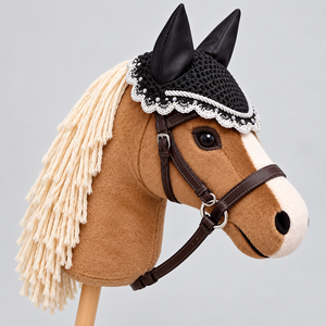 Precioso gorro de caballo de juguete diseñado para jinetes imaginativos, con un acabado suave, ajuste cómodo y detalles atractivos que inspiran. - Product Image 6
