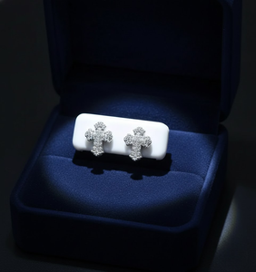 Pendientes de Cruz con Circonitas, Plata 925, Baño de Rodio, Corte Baguette, Engaste de Garras, Religiosos, Unisex, Uso Diario - Product Image 2