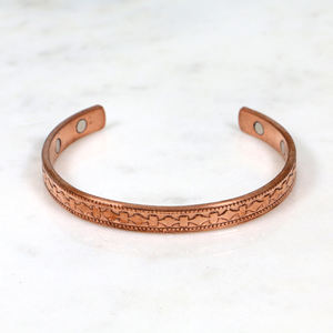 Brazalete Magnético de Cobre Puro para Terapia - Brazalete Curativo Ajustable Grabado para Mujer - Product Image 3