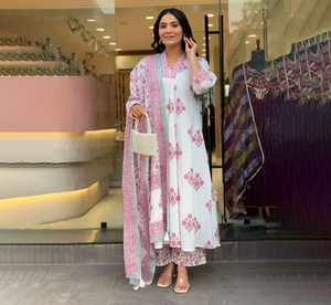 Exclusivo Traje Salwar Kameez al por Mayor para Mujer - Shalwar Kameezat Étnico Indio de Bollywood al Mejor Precio para Adultos - Product Image 1
