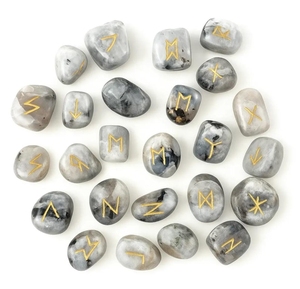 Ensemble de runes en pierres de lune arc-en-ciel gravées, runes vikings, outil d'autel de sorcellerie, cadeau païen - Product Image 2