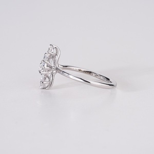Elegante Anillo de Oro de 14K con Esmeralda Sintética para Mujer, Ajustable, Joyería Fina, Anillo de Compromiso y Boda, Piedra de Lujo - Product Image 2
