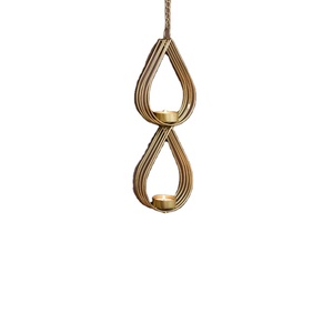 Porte-lampe à thé en fer doré fait à la main, parfait pour la décoration intérieure, les événements, les accessoires d'éclairage, élégants et élégants. - Product Image 1