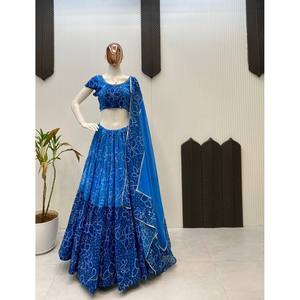 Magnifique Lehenga Choli en polyester pour les occasions festives, rehaussez votre look élégant - Product Image 1