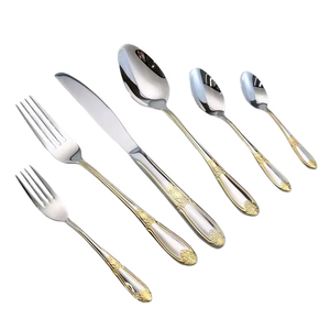 Juego de cubiertos personalizables al por mayor, perfecto para servir y cenar. Ideal para regalos y uso promocional. - Product Image 1