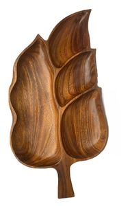Plateau et ensemble de bols modernes en bois faits à la main pour servir des fruits secs, des noix, des chips, des amuse-gueules, du fromage lors de fêtes - Product Image 2