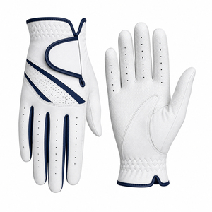 Gant de golf confortable, fabrication haut de gamme, mouvement flexible et maintien de la préhension fiable pour les longues sessions de jeu - Product Image 1