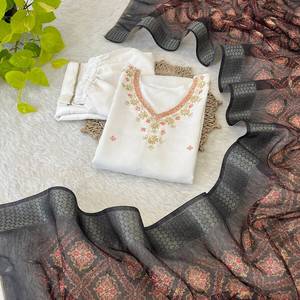 DESIGNER ROMAL SOIE DENTELLE TRAVAIL À LA MAIN HAUT BAS AVEC DUPATTA BLANC - Product Image 1